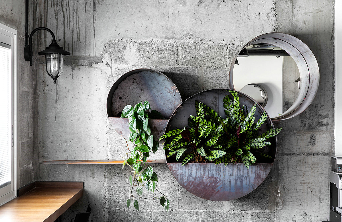 钢筋混凝土下的彩色办公空间-12