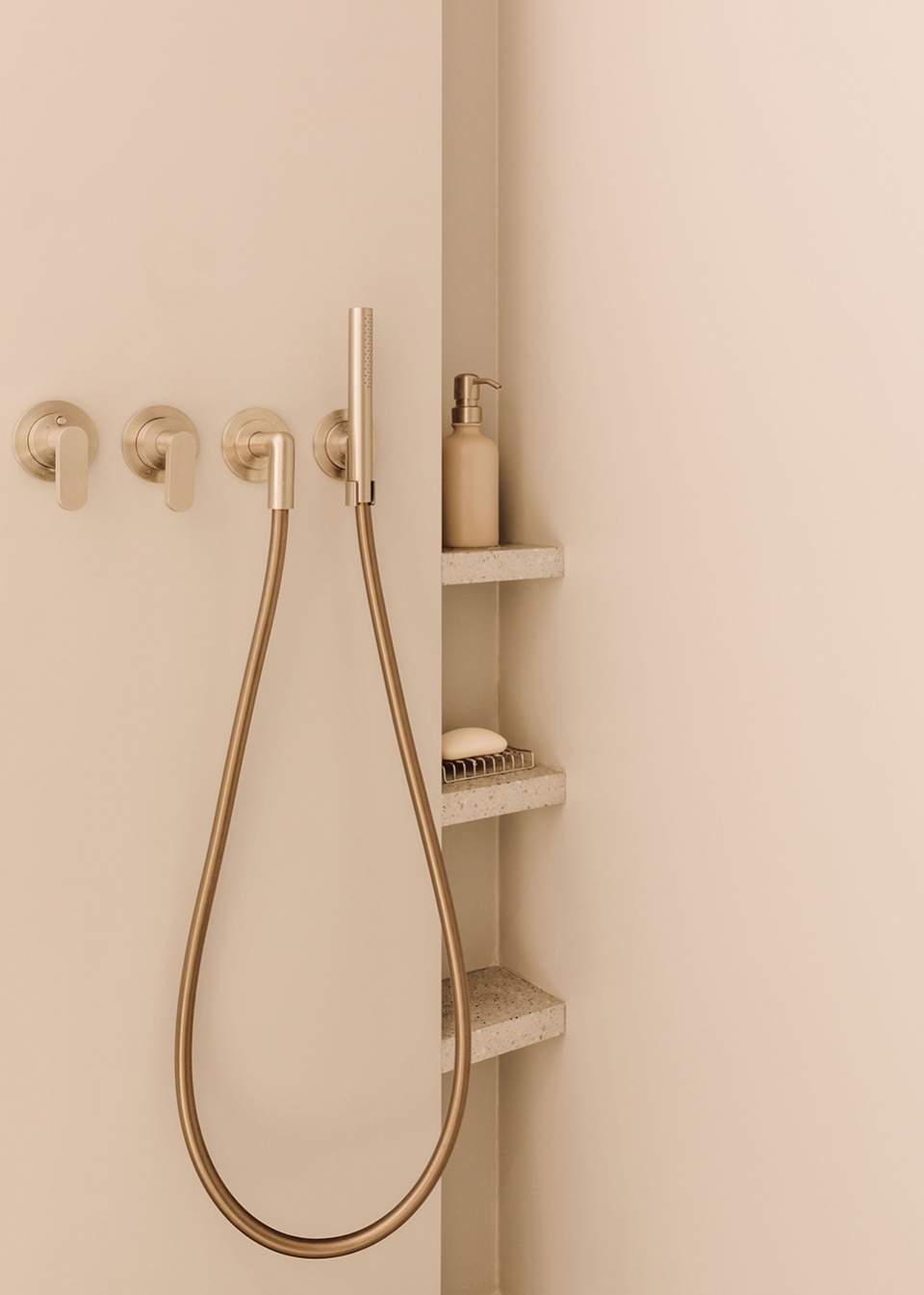 里斯本 AP 公寓 | 温馨柔和的现代空间改造-38