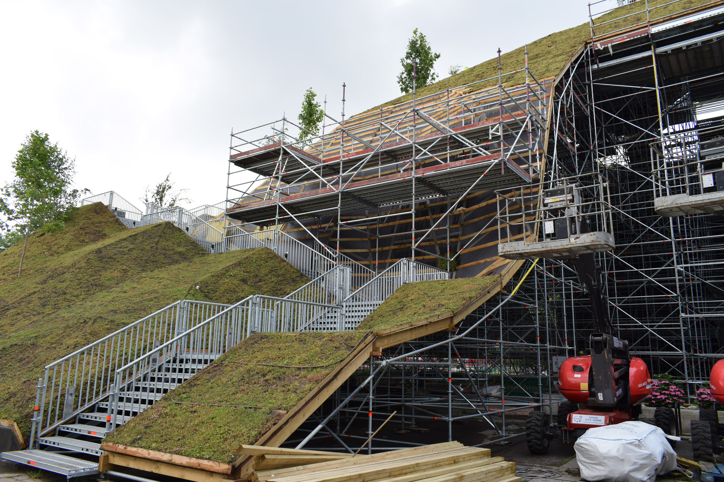 伦敦马伯尔拱门人工山丘 | MVRDV 的新景观地标-3