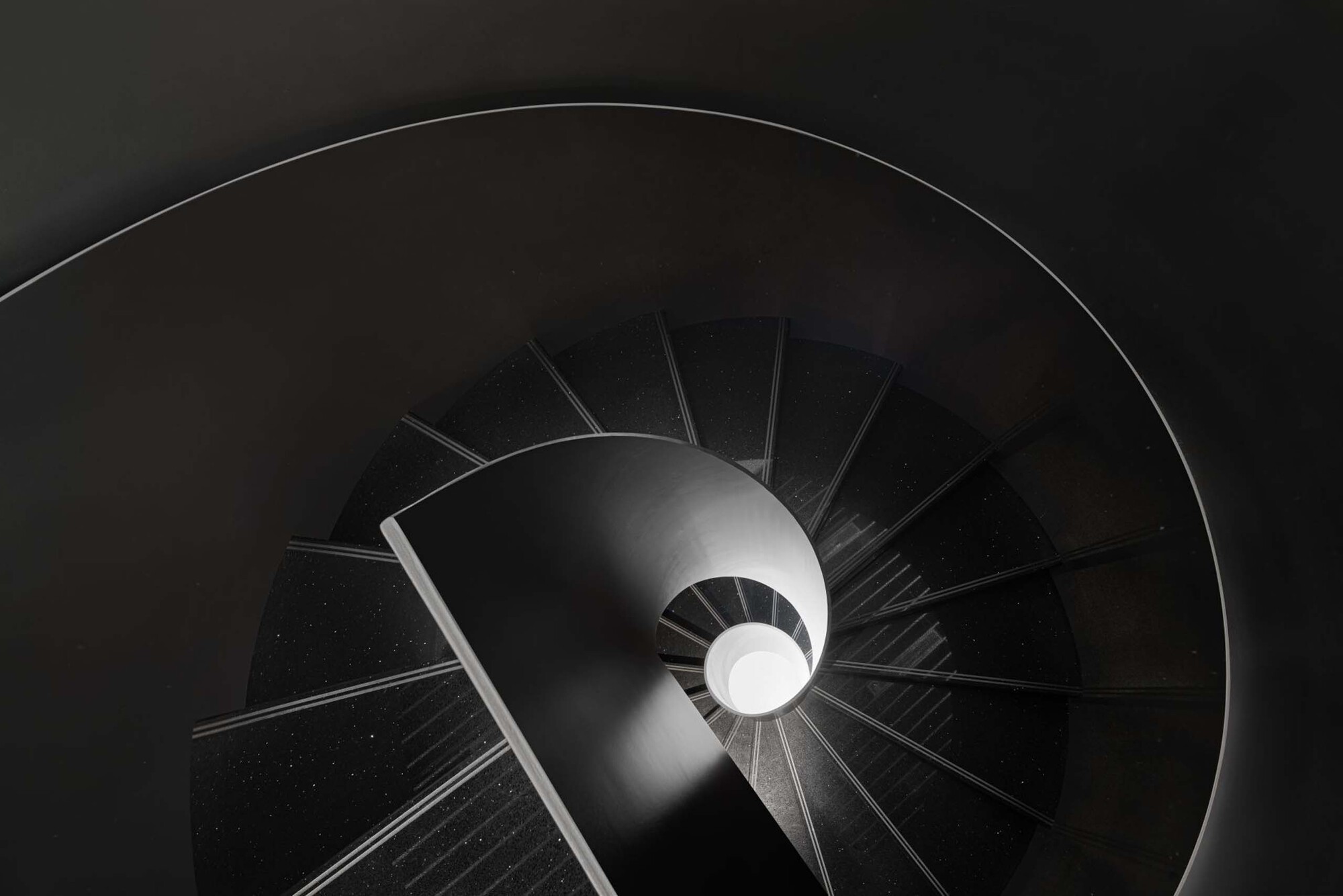 NIUTRON 自游家汽车展厅广州高德置地店丨中国广州丨北京大观建筑设计-16