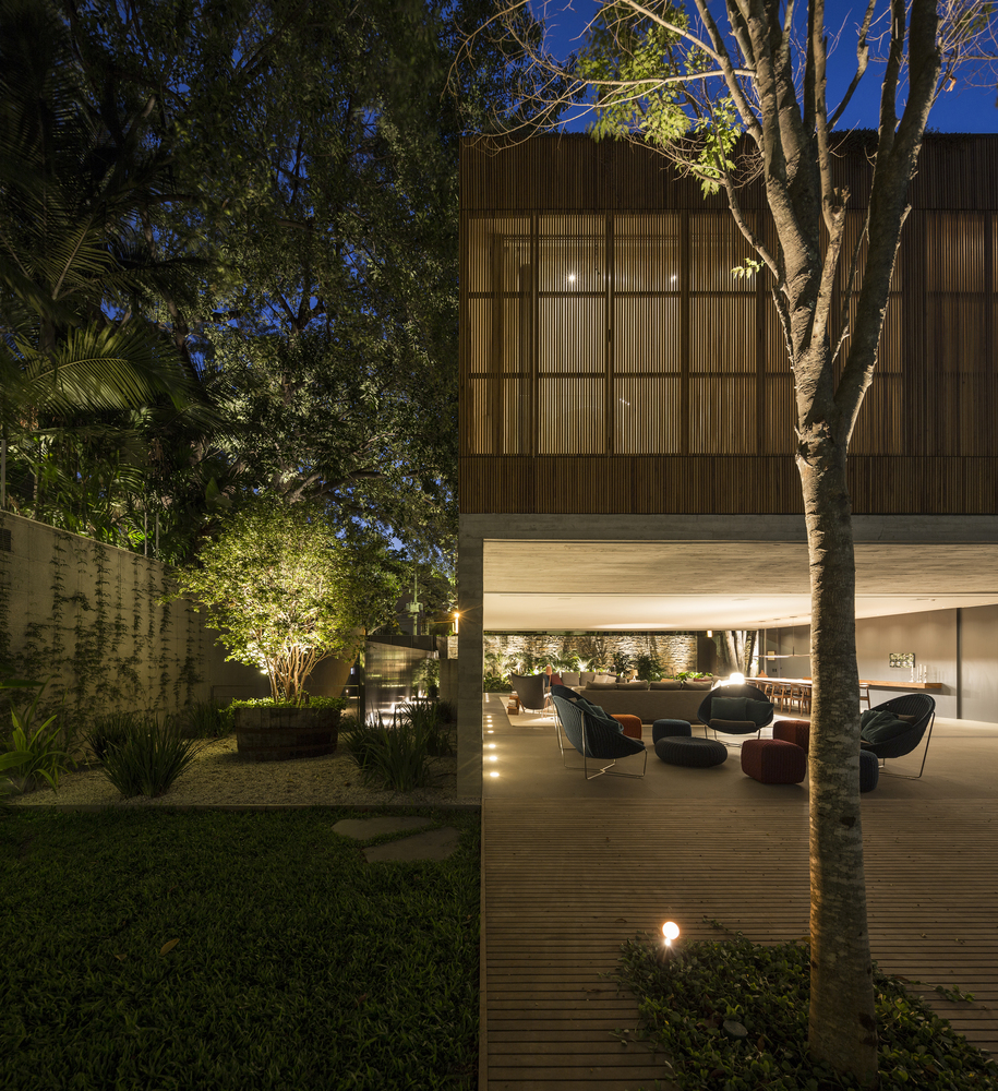 巴西 3V 住宅 | 混凝土与木质的透明对话-48