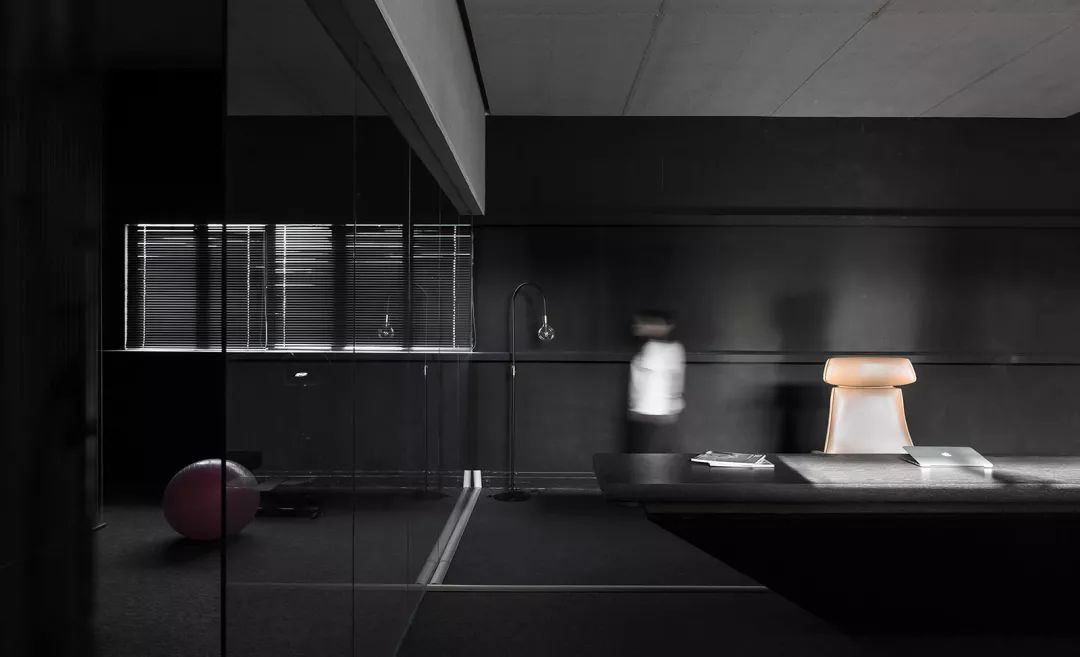 原始空间的新生力量——汕头 AD 艾克建筑办公室设计-87