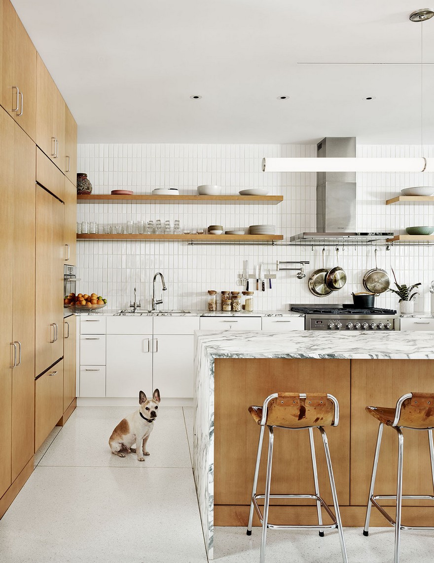 Paramount Residence Featuring an Elegant Exterior Coupled with a Colorful and Nuanced Interior-15