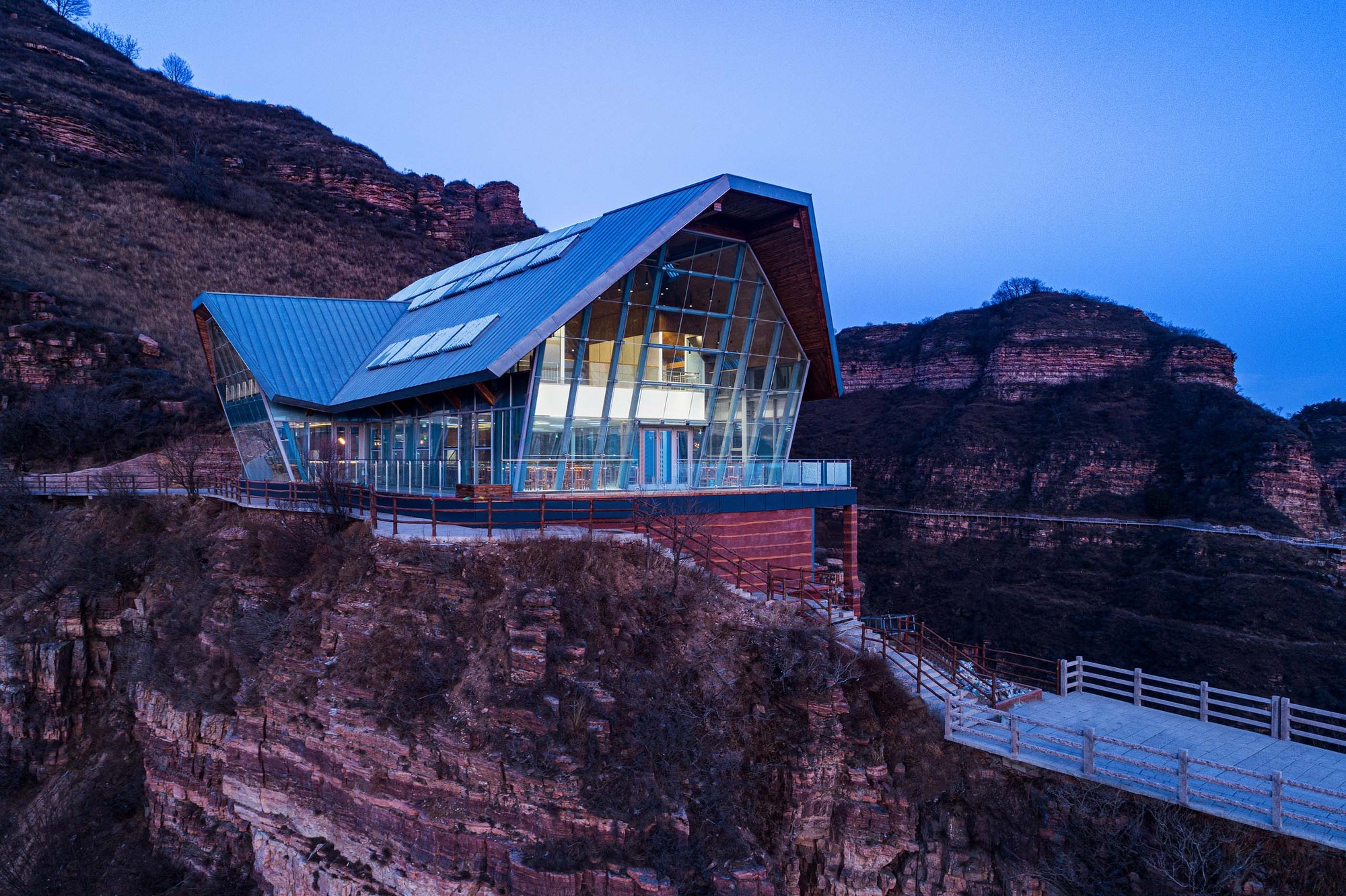 Restaurant on the Cliff / Skyland Architecture-13