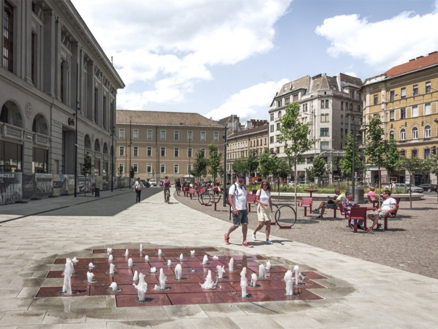 布达佩斯布拉哈卢扎广场丨匈牙利布达佩斯-2