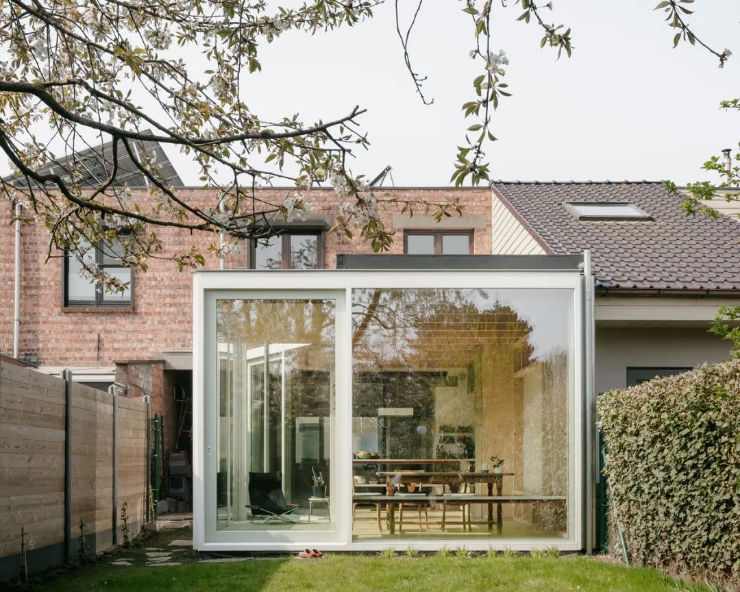 狭长工人房变花园住宅丨勾勾手设计网-11