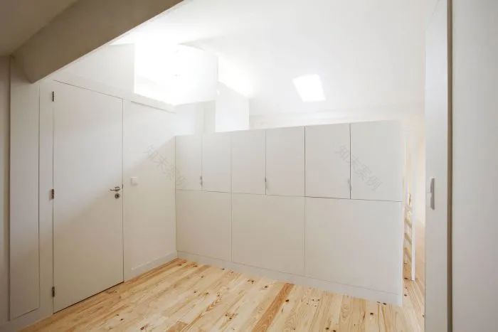 葡萄牙波尔图 FG75 公寓丨A2OFFICE-51