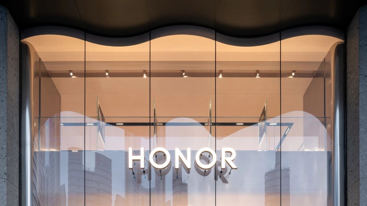 荣耀阿尔法AI旗舰店丨中国深圳丨HONOR Retail Design Studio-6