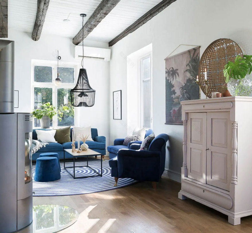 瑞典复古车站住宅,独特的红砖建筑魅力-1