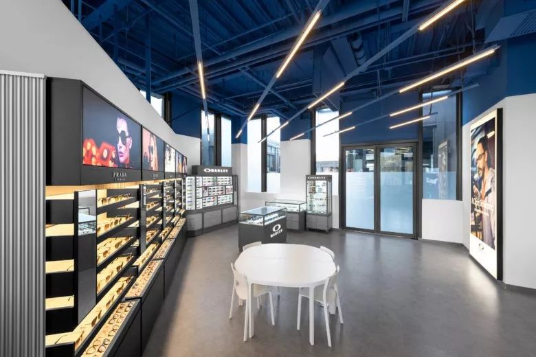 C·P· Company 服装店设计丨意大利米兰丨AndreaCaputo-6