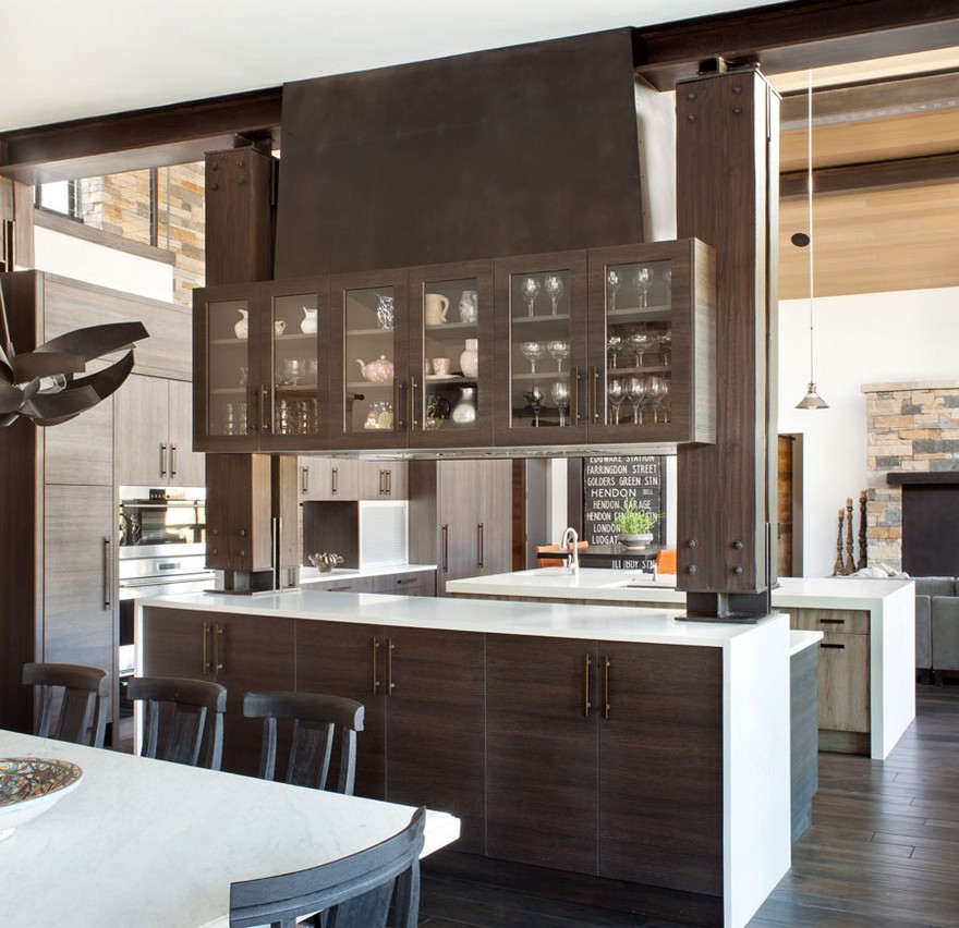 Boulder Ridge Mountain Retreat Featuring Contemporary Elegance-20