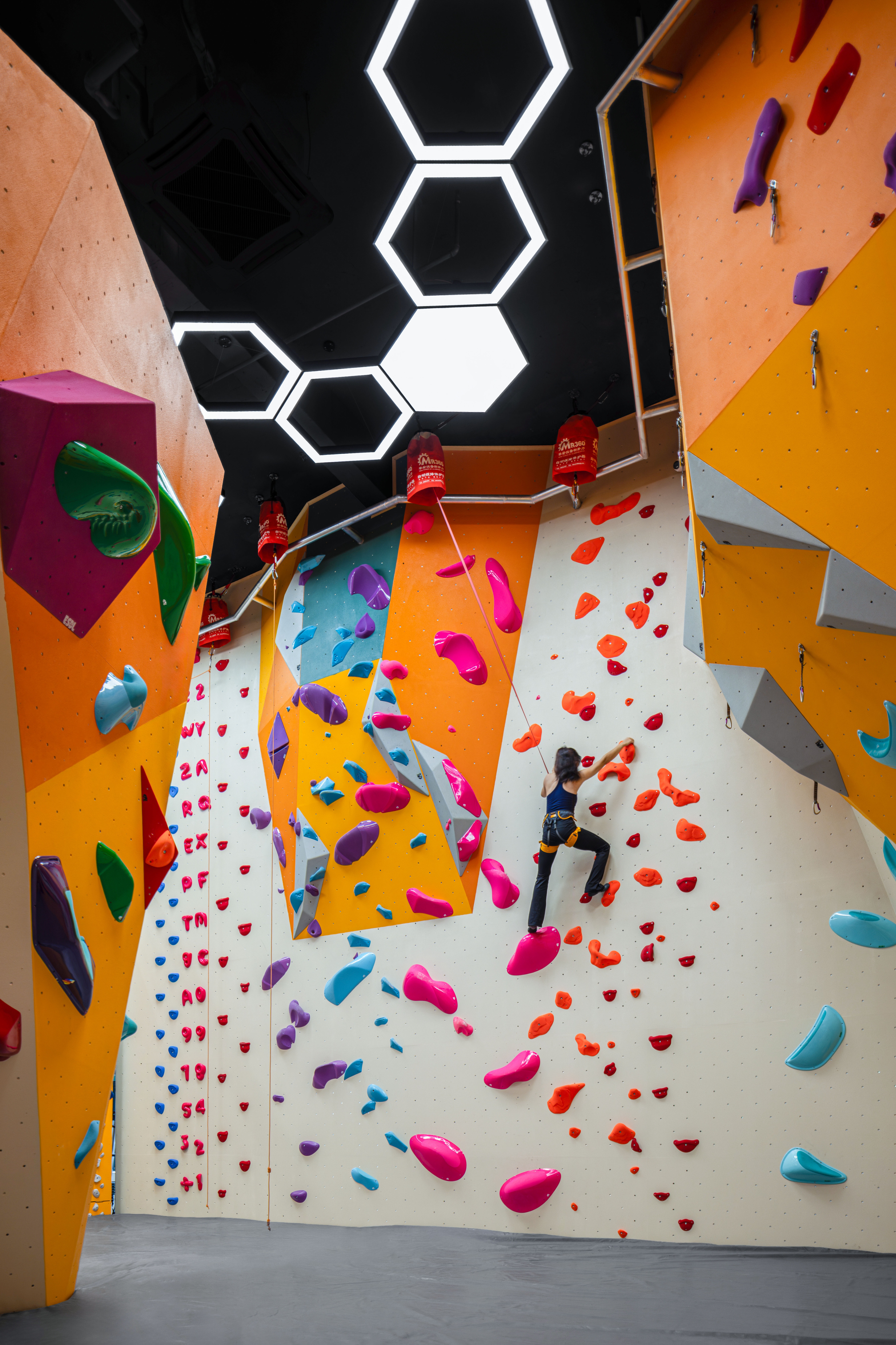 上海古北晨道攀岩馆丨中国上海丨平介设计-17
