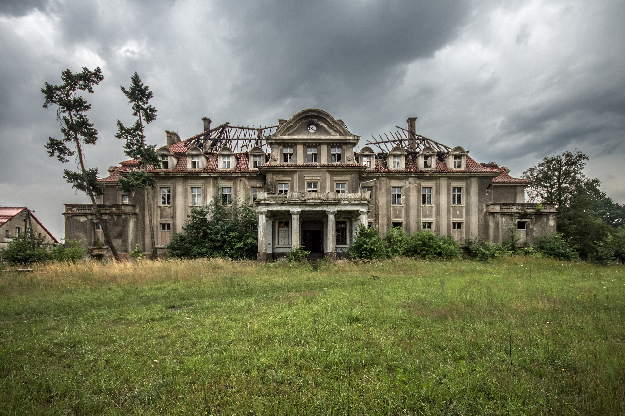 贝乌奇大宫殿修复及豪华酒店建设项目-0