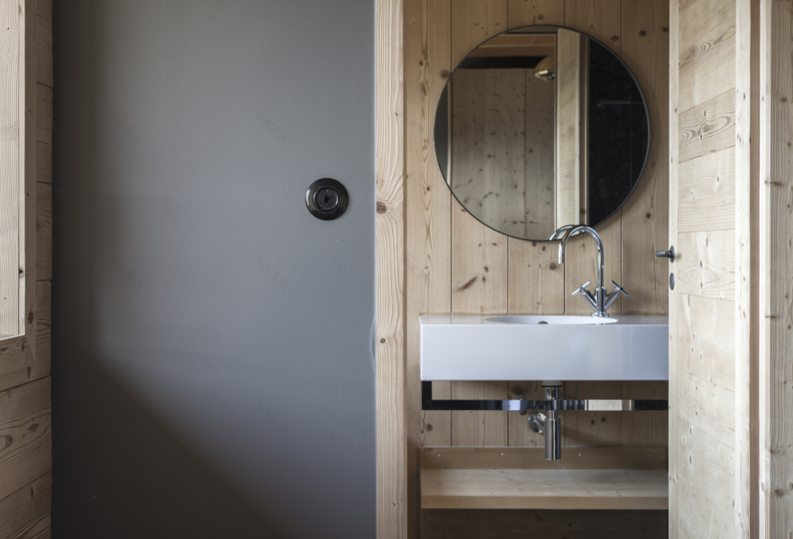 Mountain House Studio Razavi architecture-44