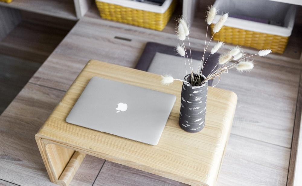 简约原木灰调，开放式厨房与绿植打造宜居空间-24