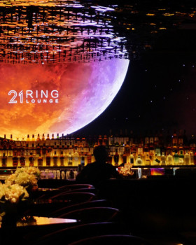 合肥 21 响进口酒类体验中心——现代奢华空间与水景互动