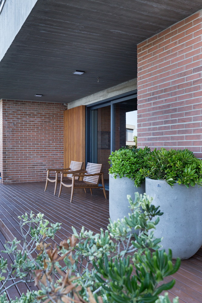 巴西湖景砖混别墅，和谐融入自然景观-27