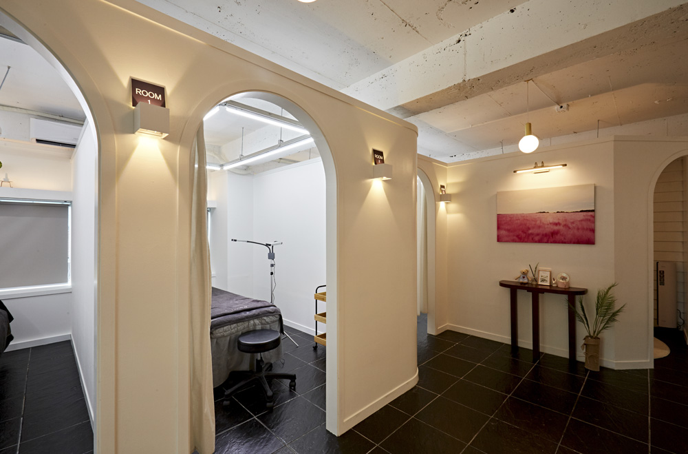 25 平米皮肤诊所的极简设计魅力-10