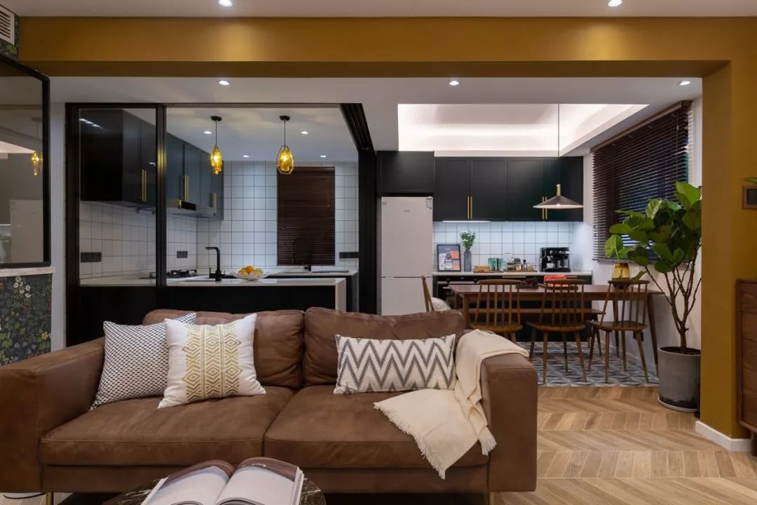 深圳福田 110 平五口之家改造 | 咖啡吧搬回家,三代同堂不拥挤-48