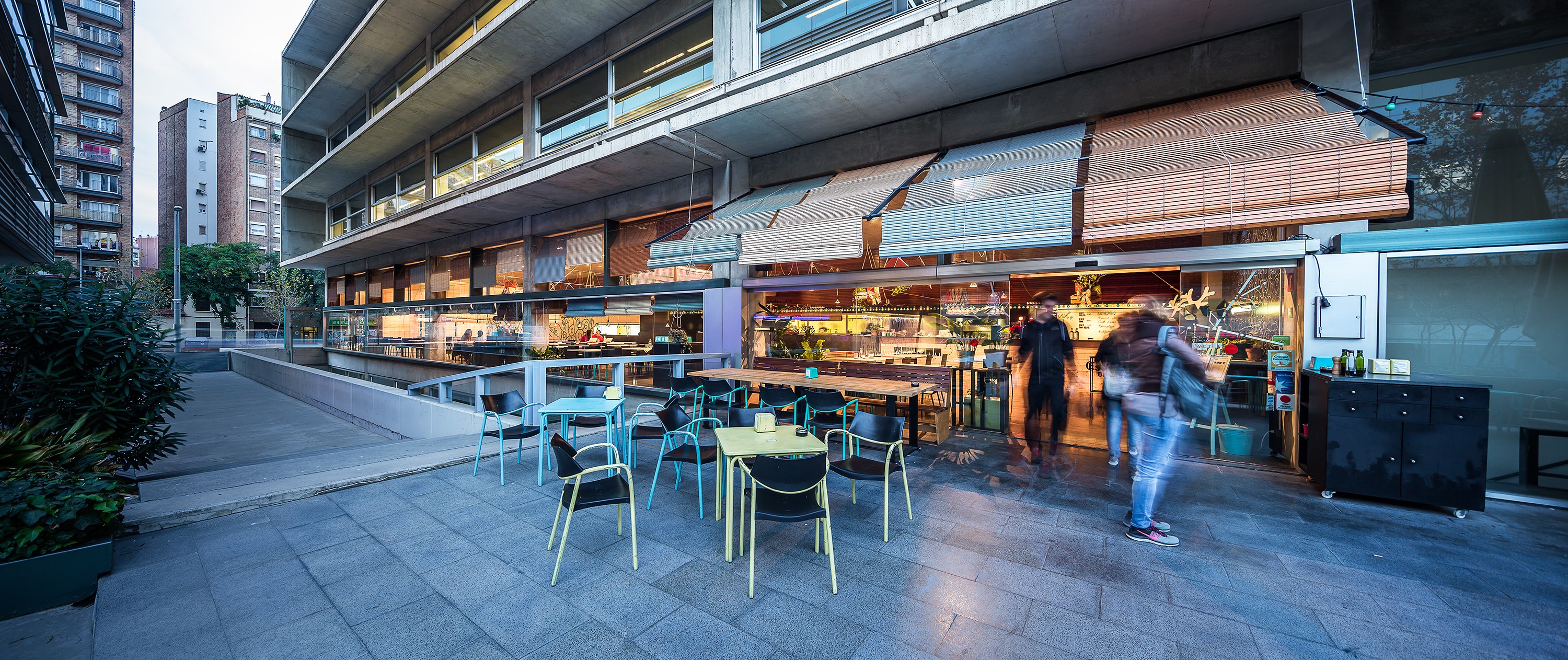 巴塞罗那 L'Actiu 餐厅——低成本改造的典范-0