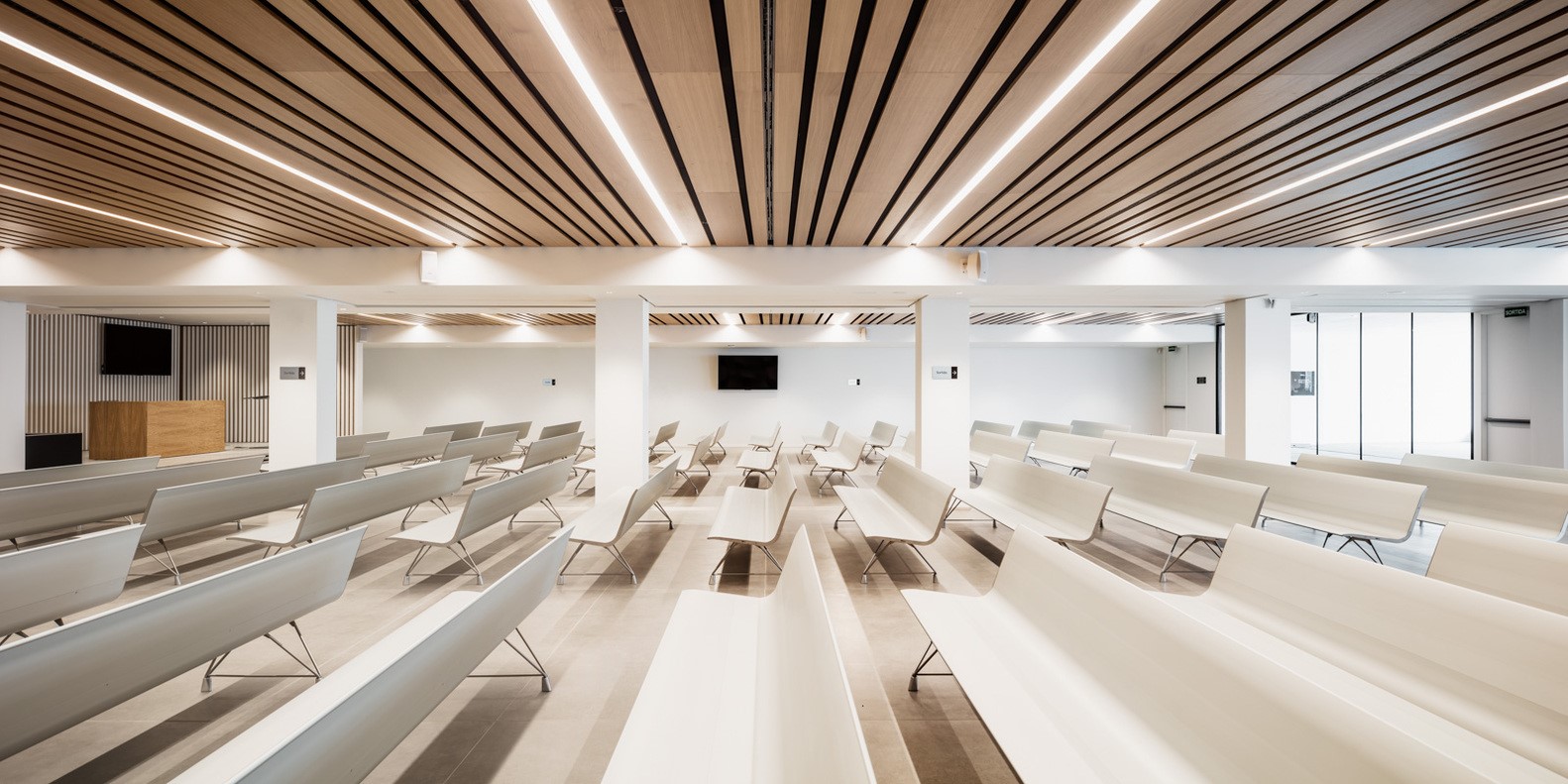 巴塞罗那新殡仪馆（Tanatorio de Sancho de Ávila）-1