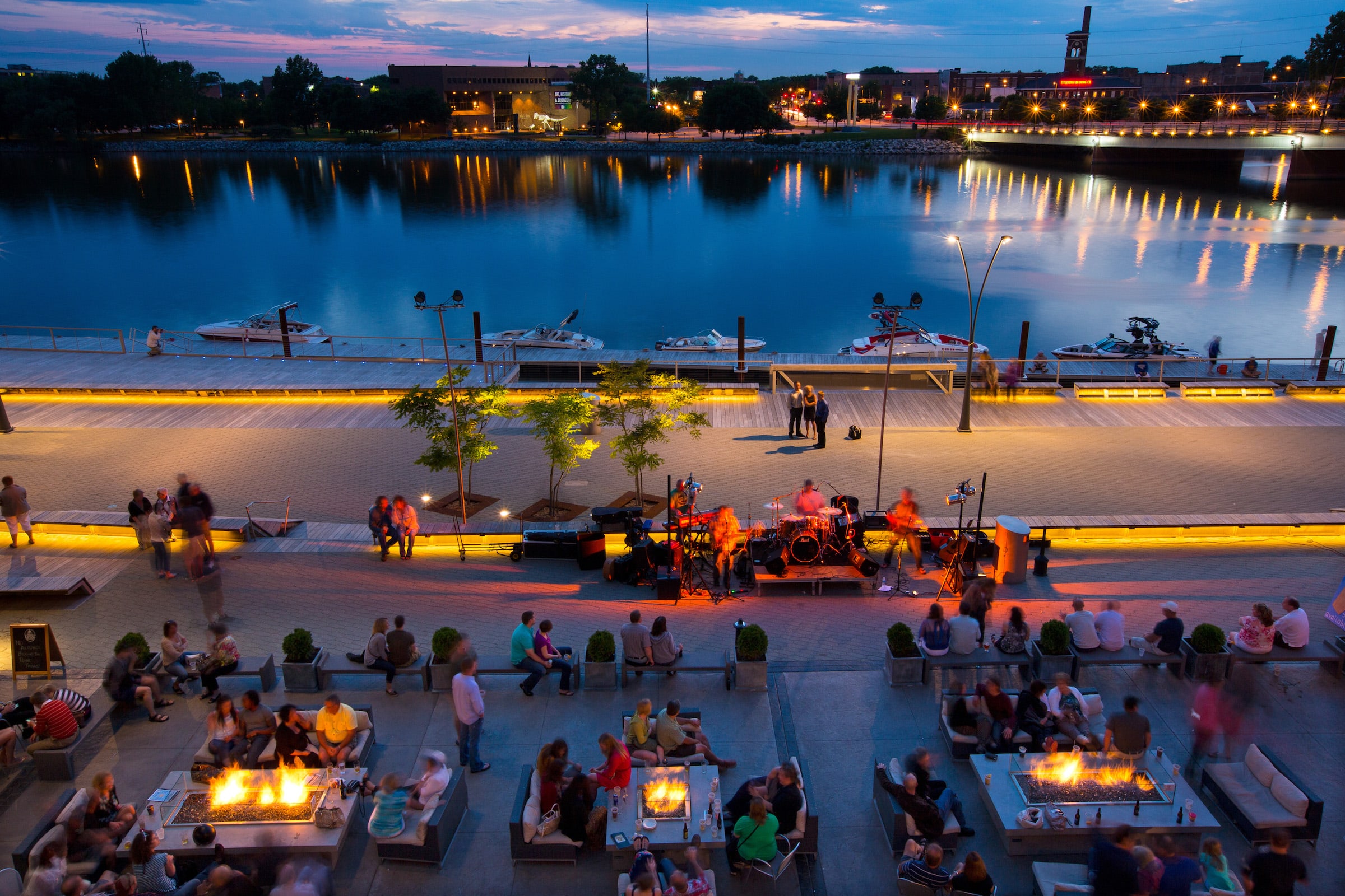 绿湾市 CityDeck 滨水景观丨美国-23