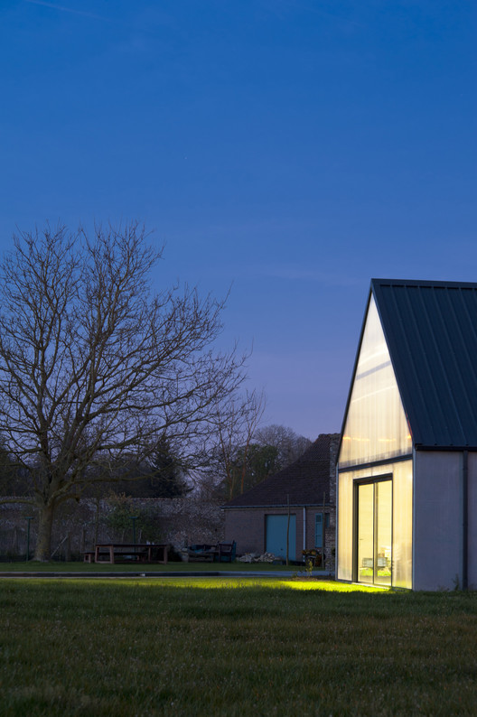 比利时农村现代谷仓设计，温暖触感与工业风格的完美结合-26