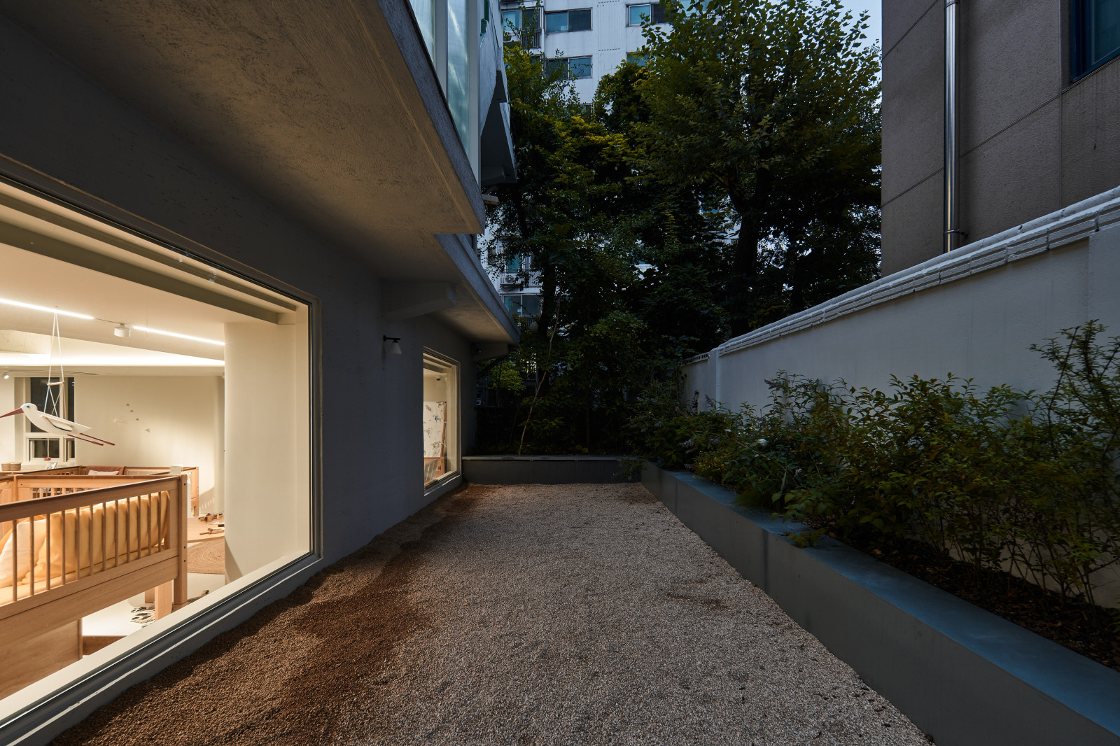 白色与木纹，高品质儿童家具设计-13