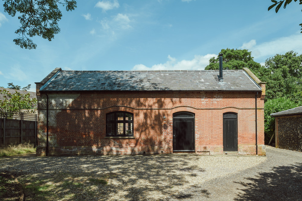 工业遗迹变身为光彩夺目的乡村居所-14