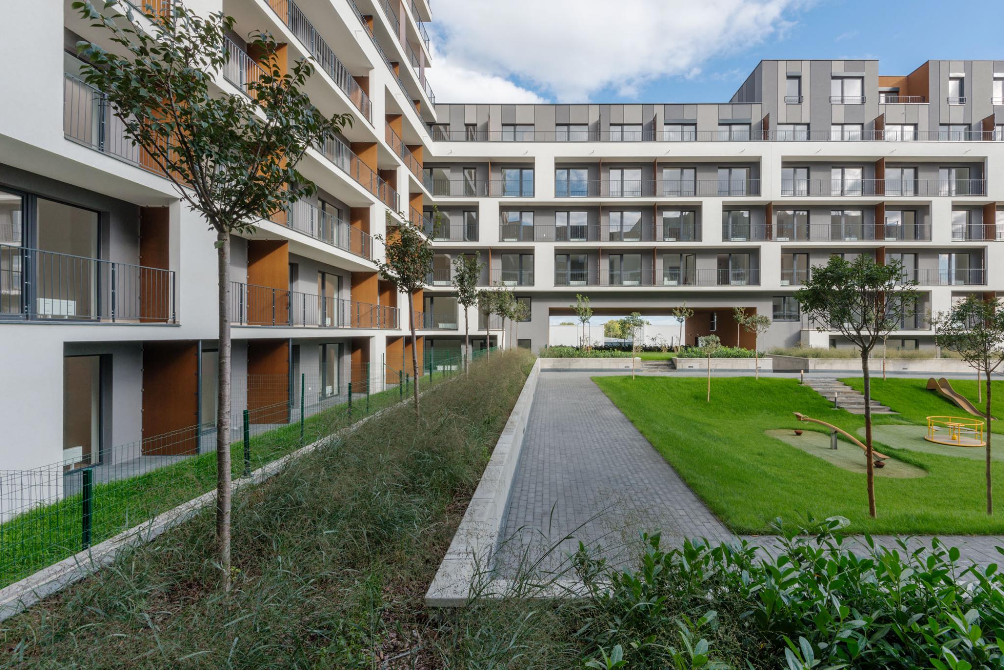 SLNEČNICE   MESTO COMPASS ARCHITEKTI-9