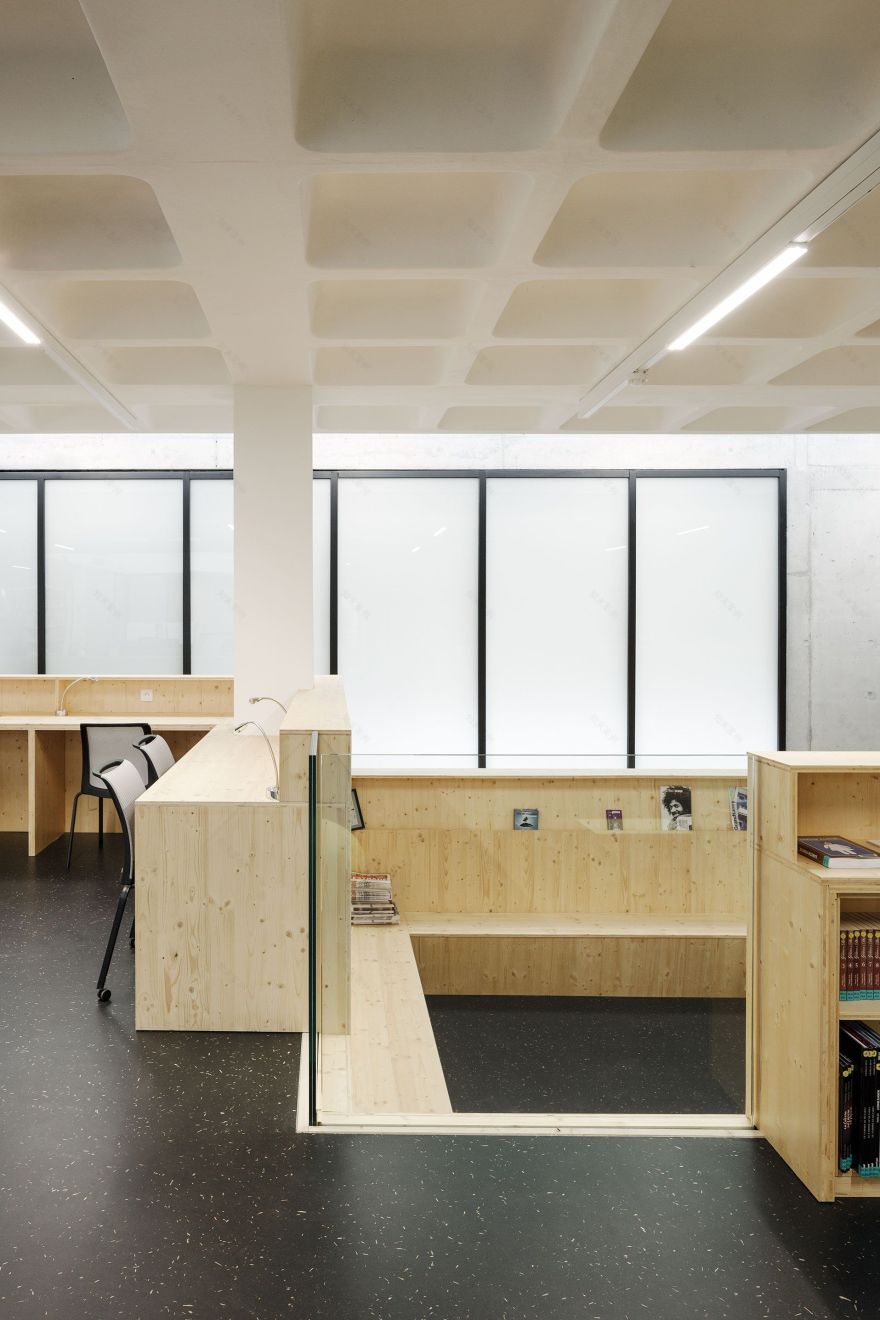 拉乌省立多媒体图书馆-3