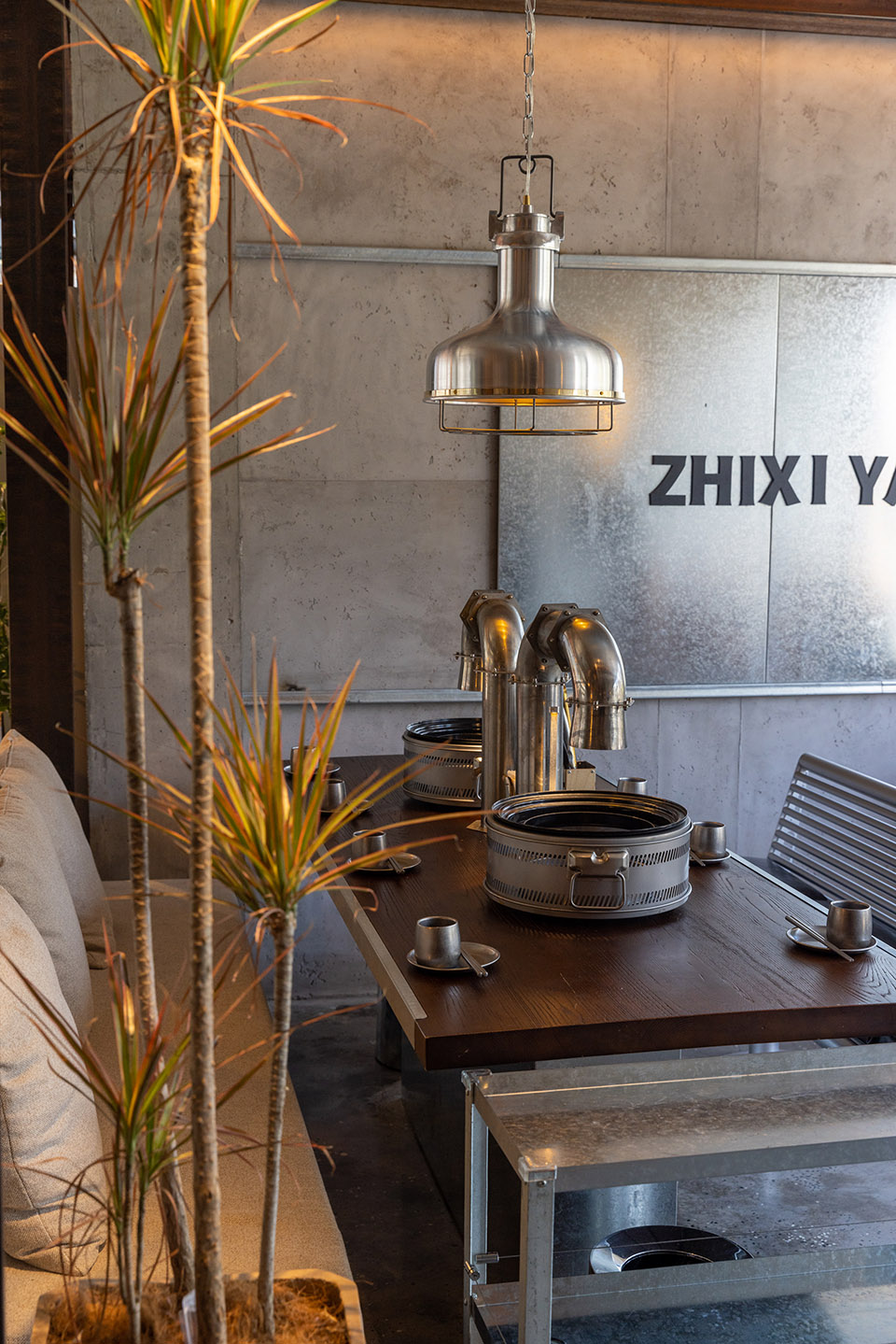 炙喜烧肉餐厅丨中国四川丨朴开⼗向设计事务所-15