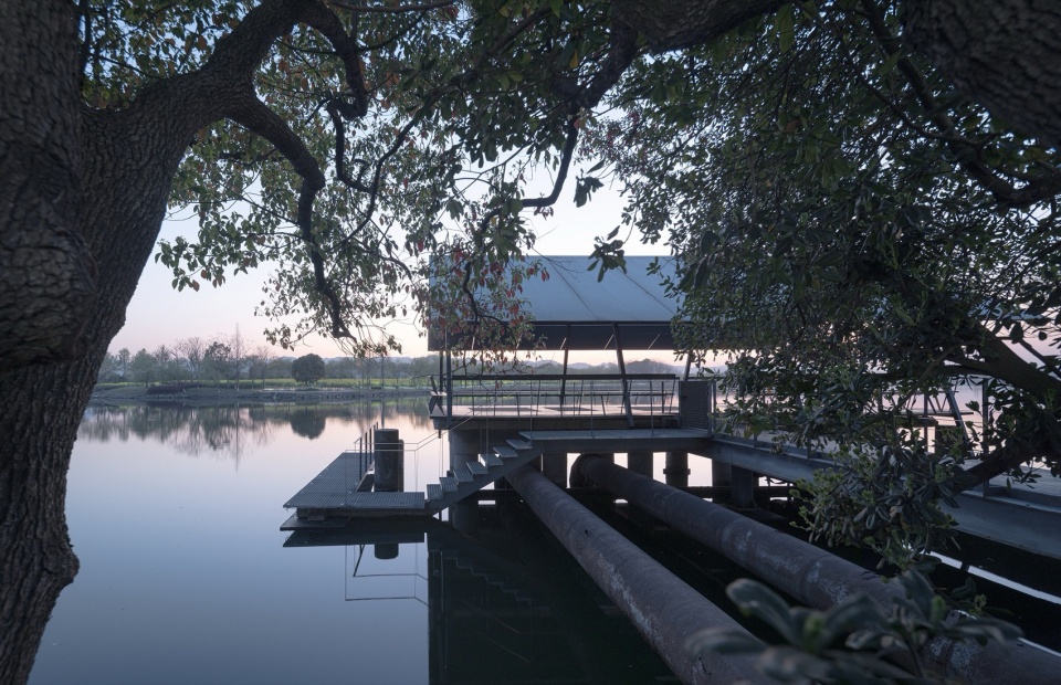 先锋鉴湖书店（鉴湖取水岛市政设施更新项目）丨中国绍兴丨大舍建筑设计事务所,同济大学建筑设计研究院等-28