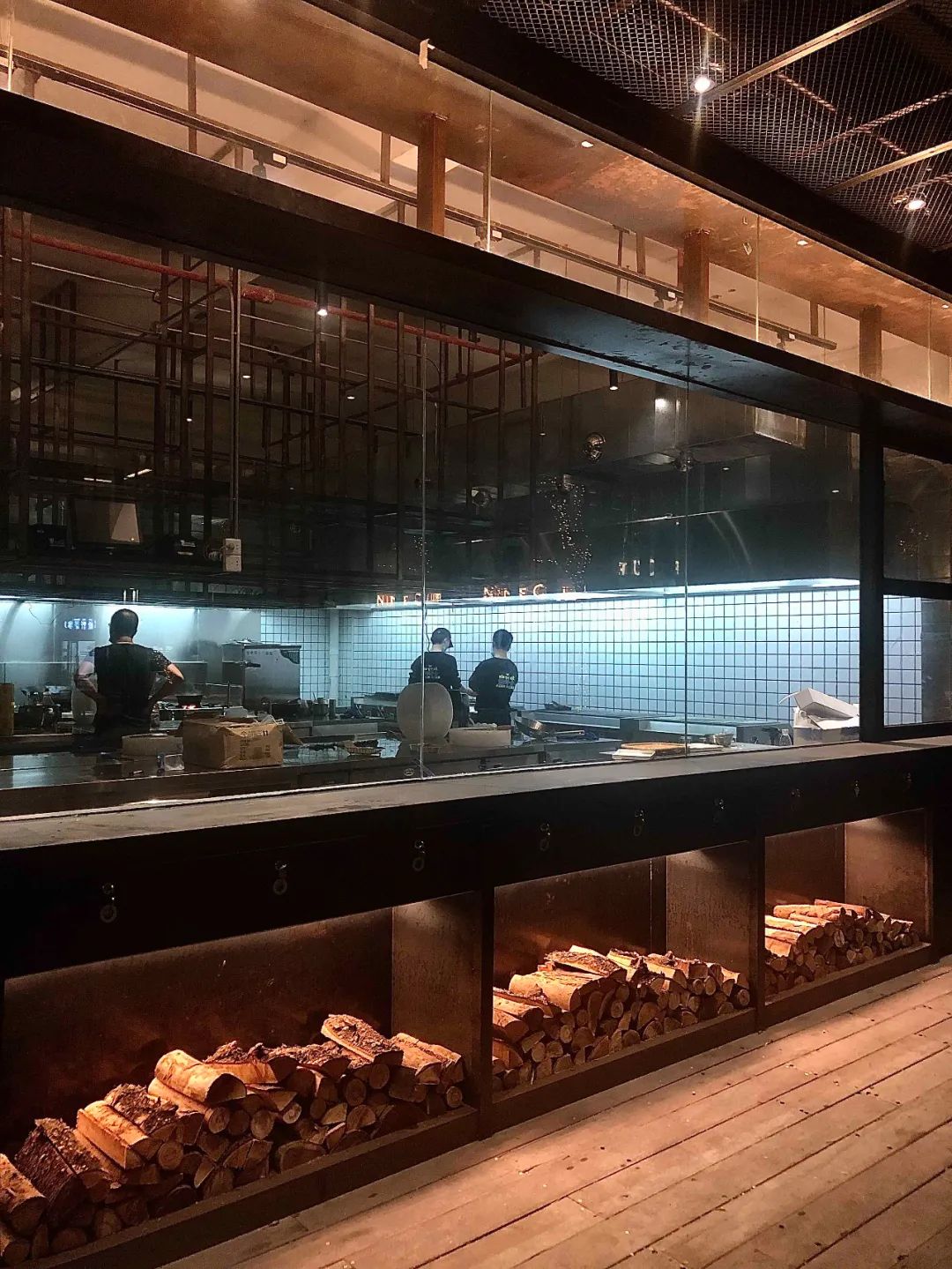 900 度烧烤工场 | 音乐、美食、啤酒共冶一炉的人间烟火-45