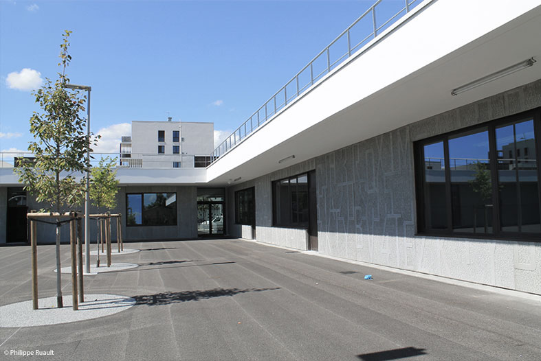 法国波泽尔校园建筑,融合教育、运动与休闲-10