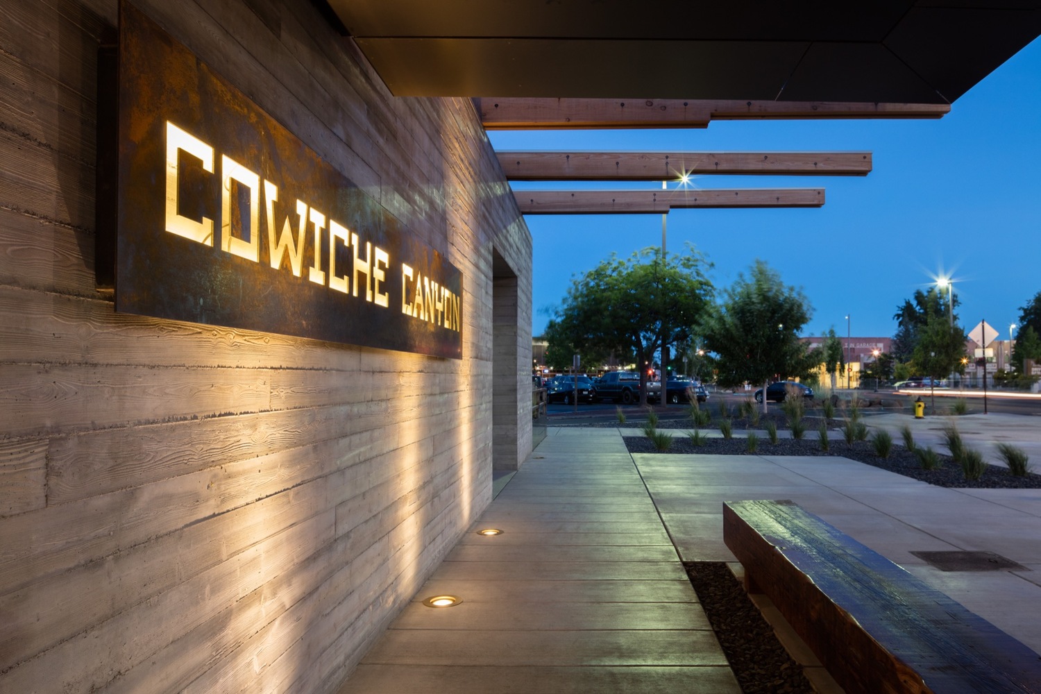 亚基马谷农业遗产的复兴 · Cowiche Canyon Kitchen and Icehouse Bar-64