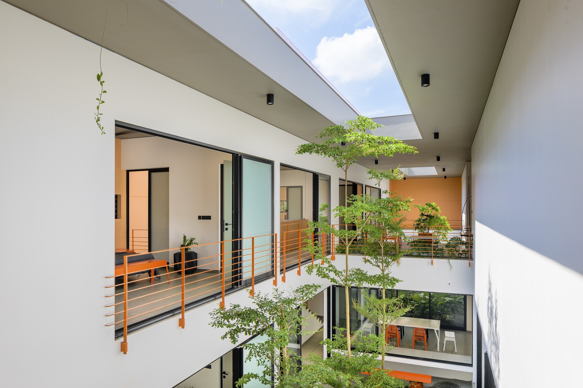 色彩爆发屋丨印度丨LIJO RENY architects-39