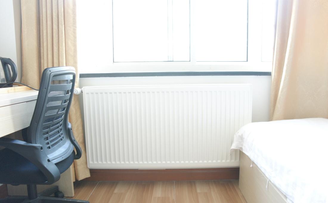 上海普陀区中石油办公室明装暖气片安装项目-4