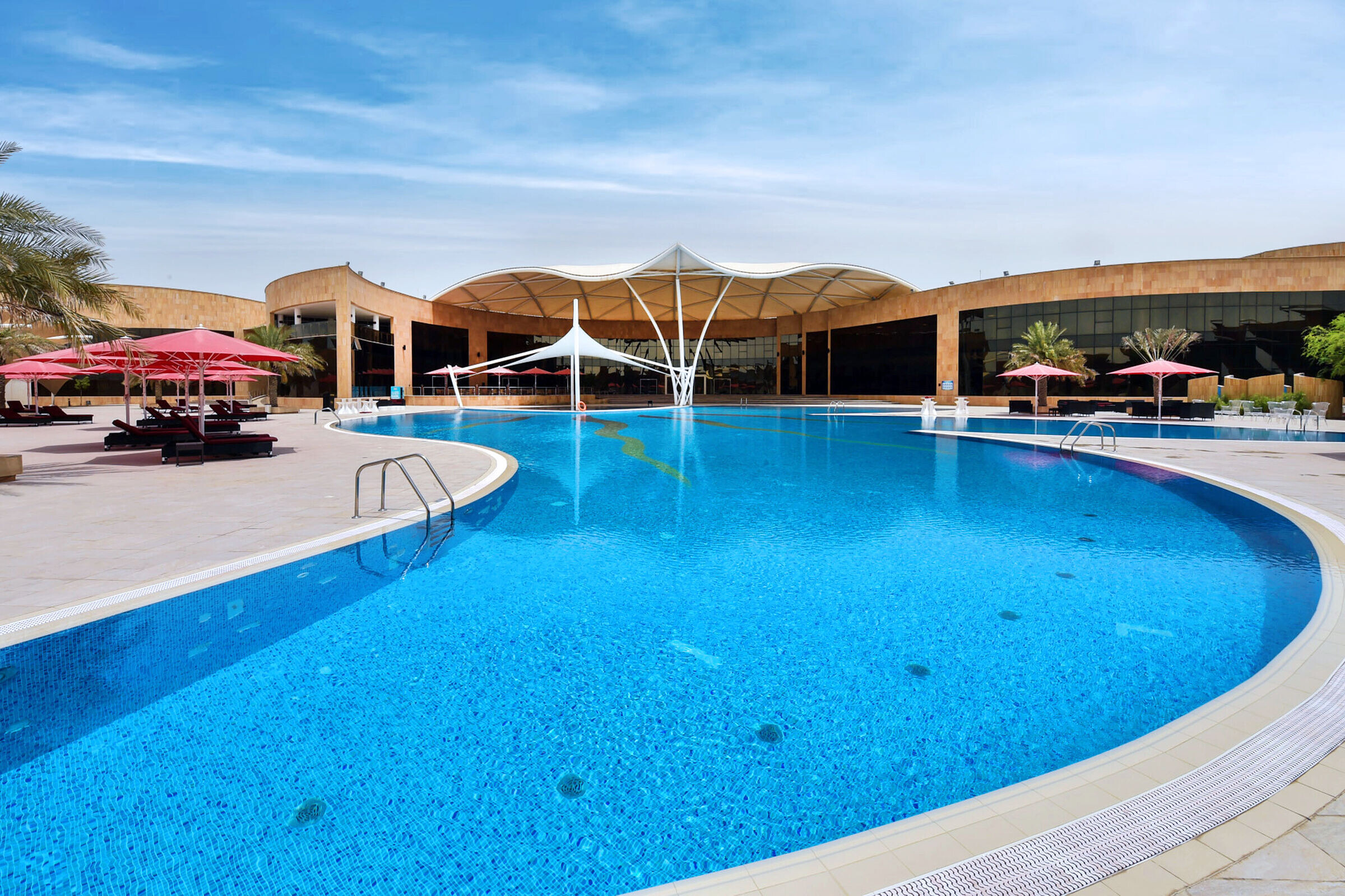 阿布扎比女士俱乐部-35