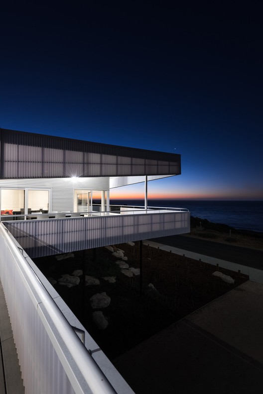 Falcon Beach House   iredale pedersen hook architects-47