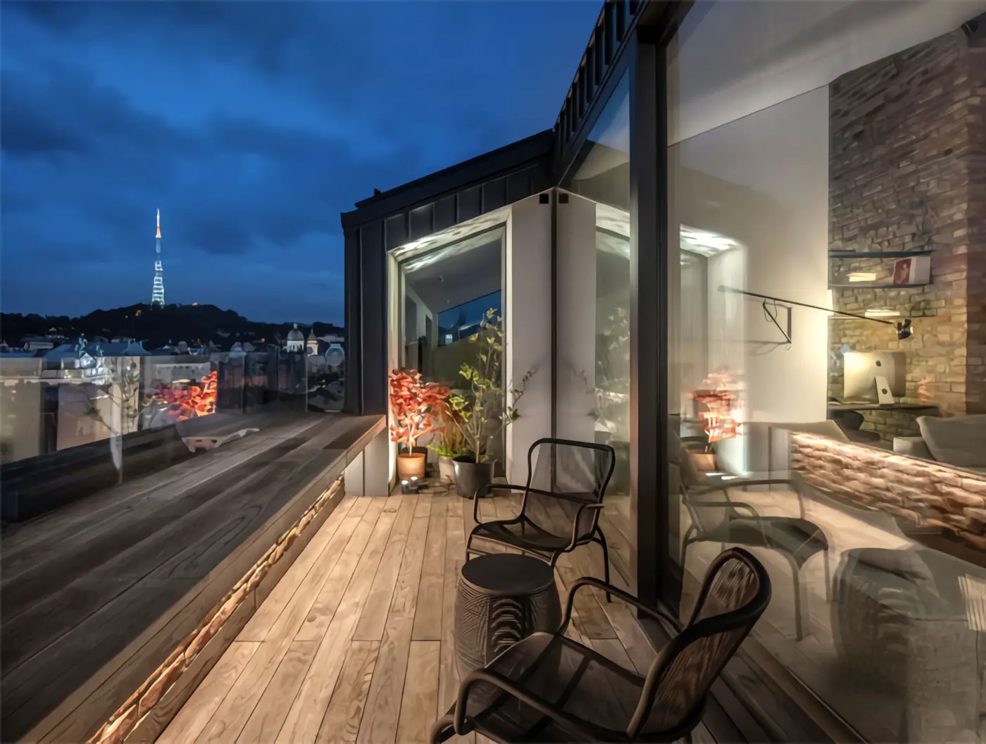 基辅独特设计阁楼 | 古老砖墙与现代钢火炉的完美融合-14