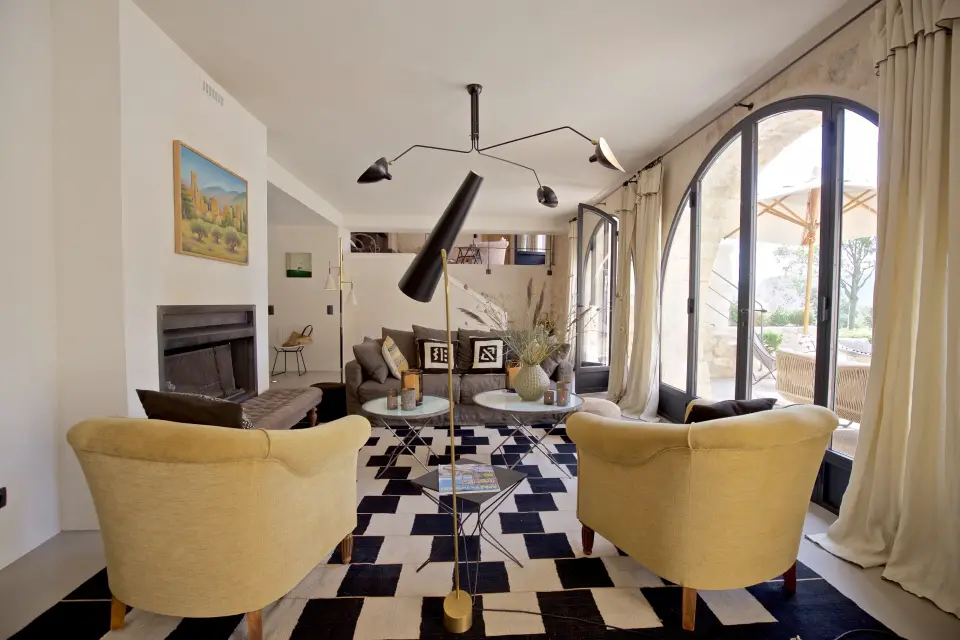 卢贝隆山谷的古老农舍 | 马斯·德·拉加德的惊艳翻新-9