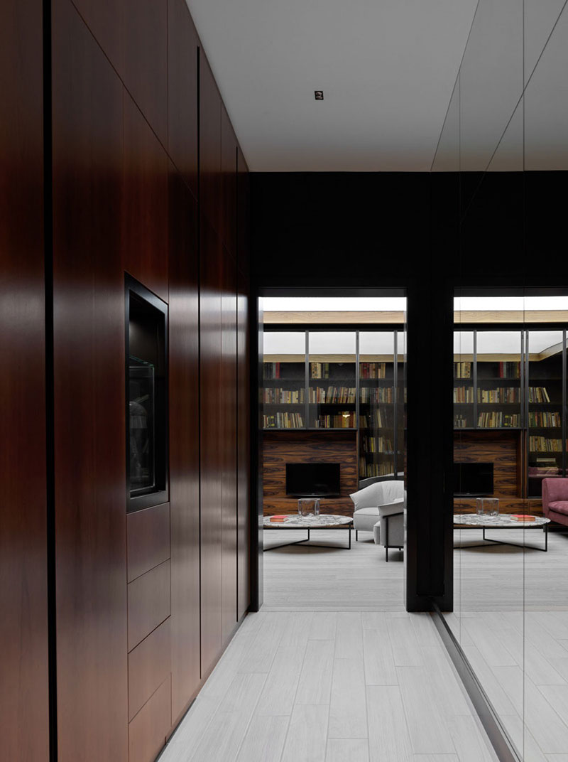 莫斯科时尚公寓 | 暗色调的现代魅力-8