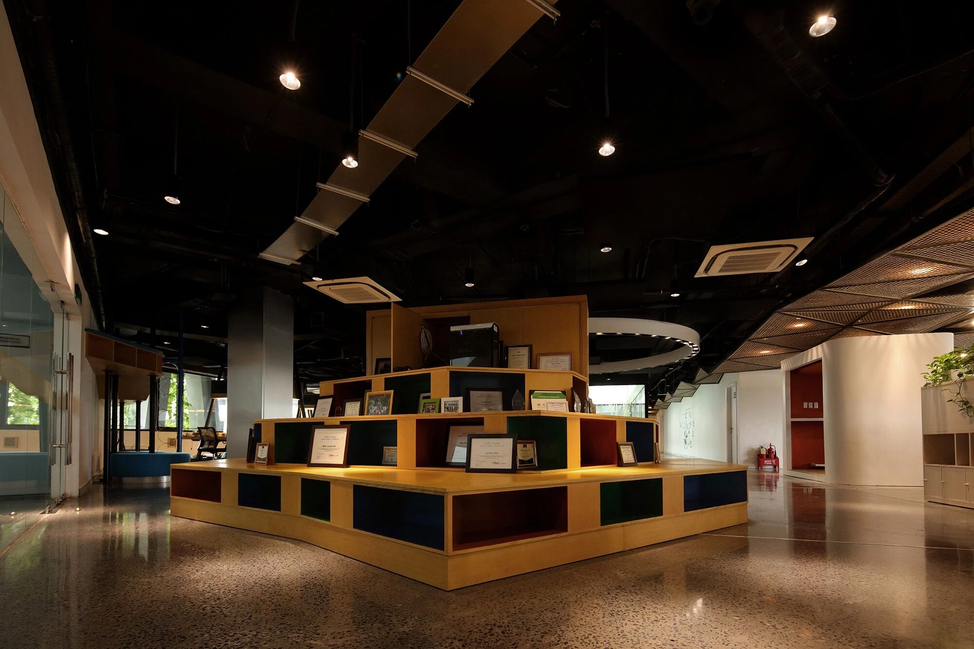 Featured working space of FPT Software-15