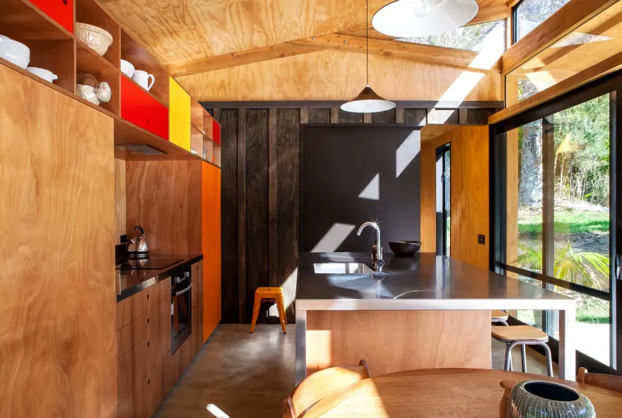 新西兰 Titirangi 家庭度假屋 | Dorrington Atcheson Architects 的极简空间-17