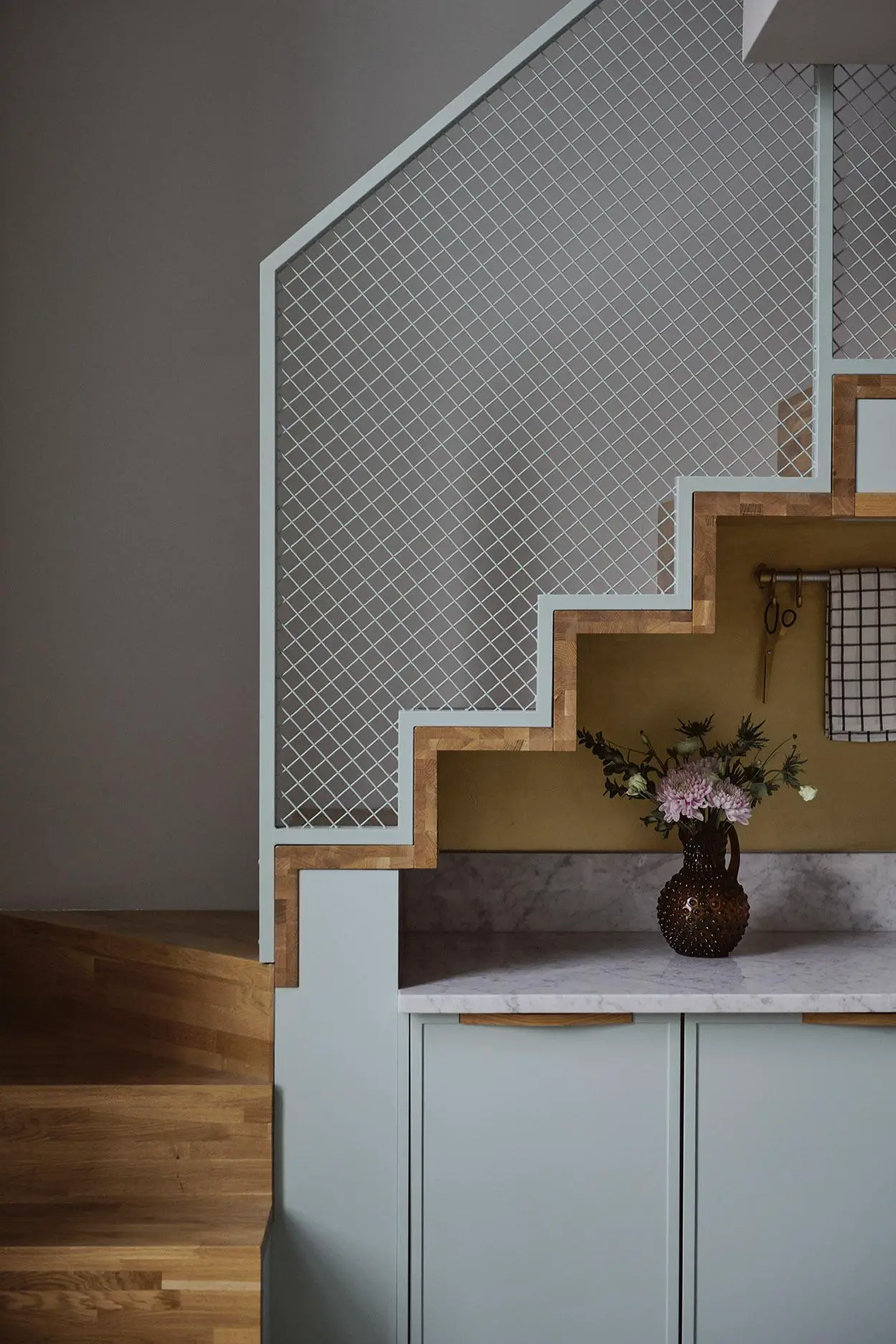 瑞典 47m2 色彩鲜艳的复式公寓设计-7