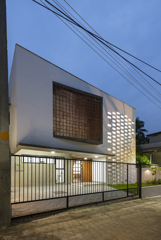 白色立方体住宅丨印度特里凡得琅丨Srijit Srinivas ARCHITECTS-36