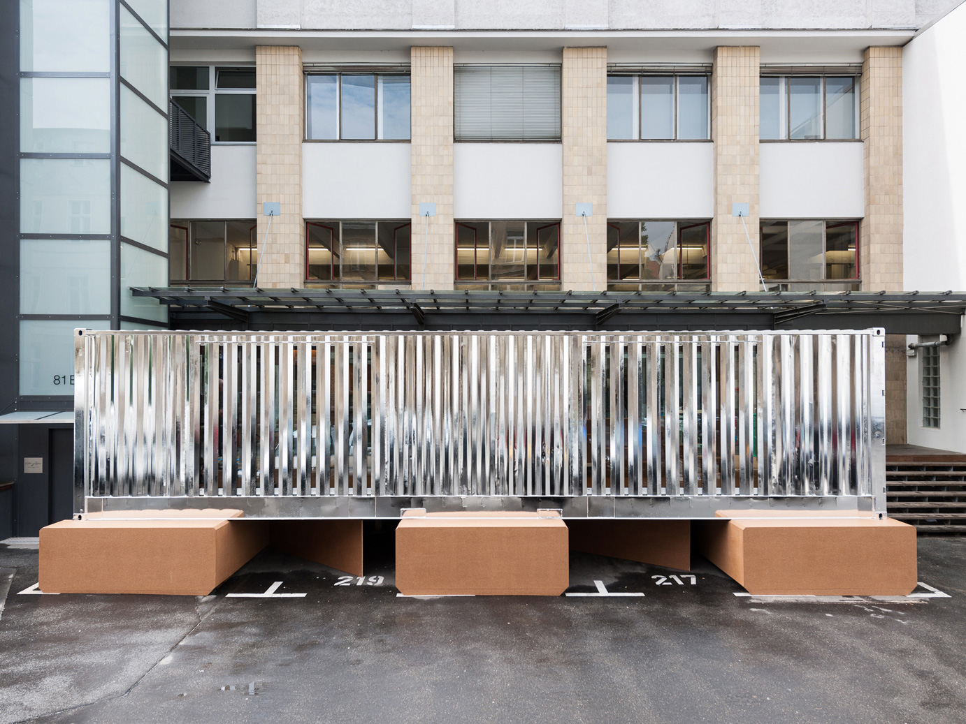 柏林魅力创意组合 | 冈萨雷斯·哈斯精选项目-16