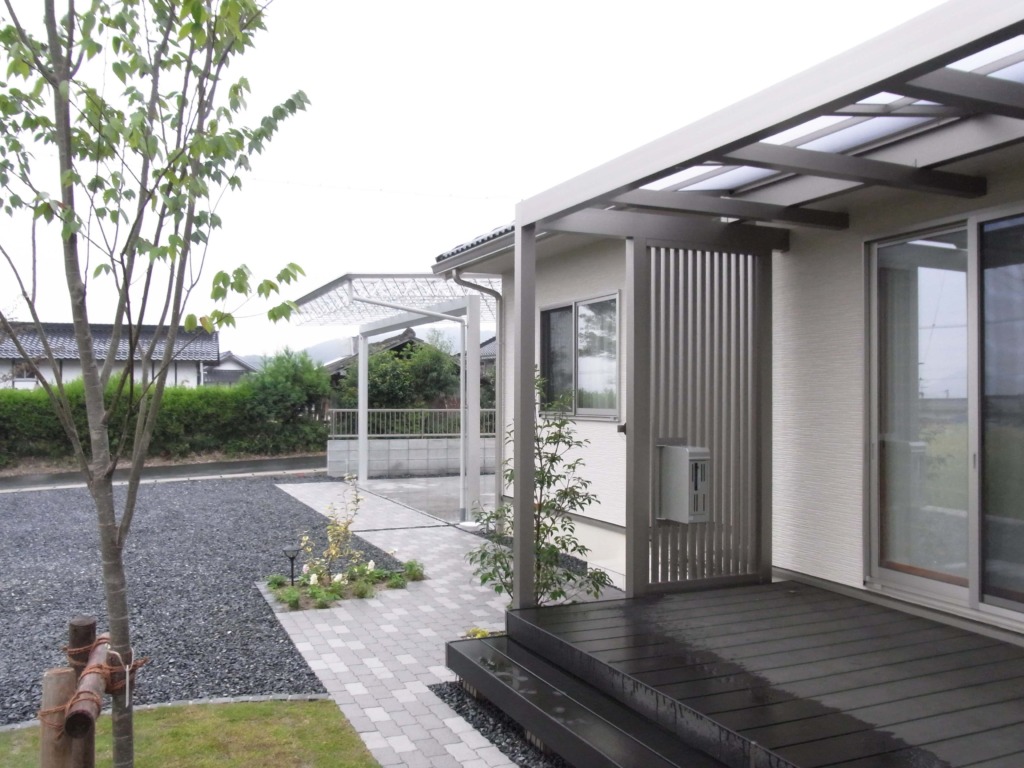 平屋建て和風モダン住宅の新築外構-39