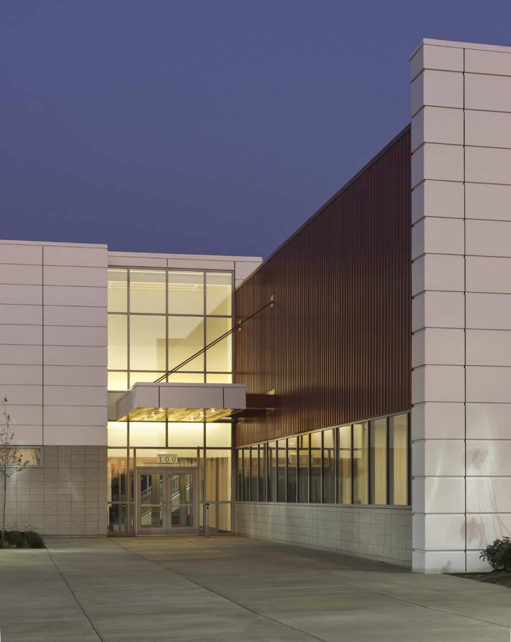 湖畔独立校园,集学习休闲于一体的 Waubonsee Community College Plano Classroom Building-31